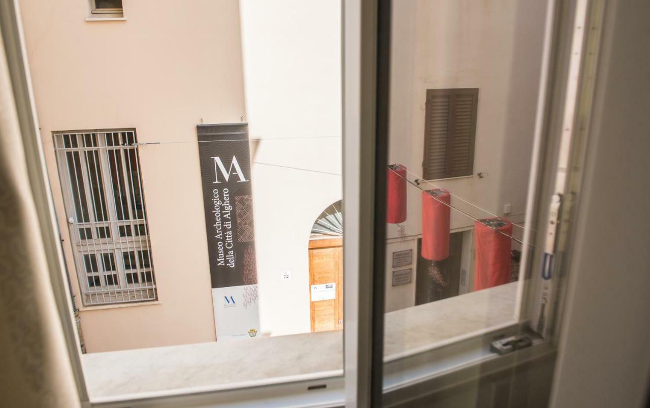 Piazza Ginnasio Affittacamere Alghero Exterior foto